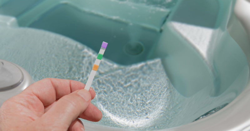Mit Teststreifen können Sie ganz einfach Ihre Wasserhärte in Ihrem Zuhause ermitteln.